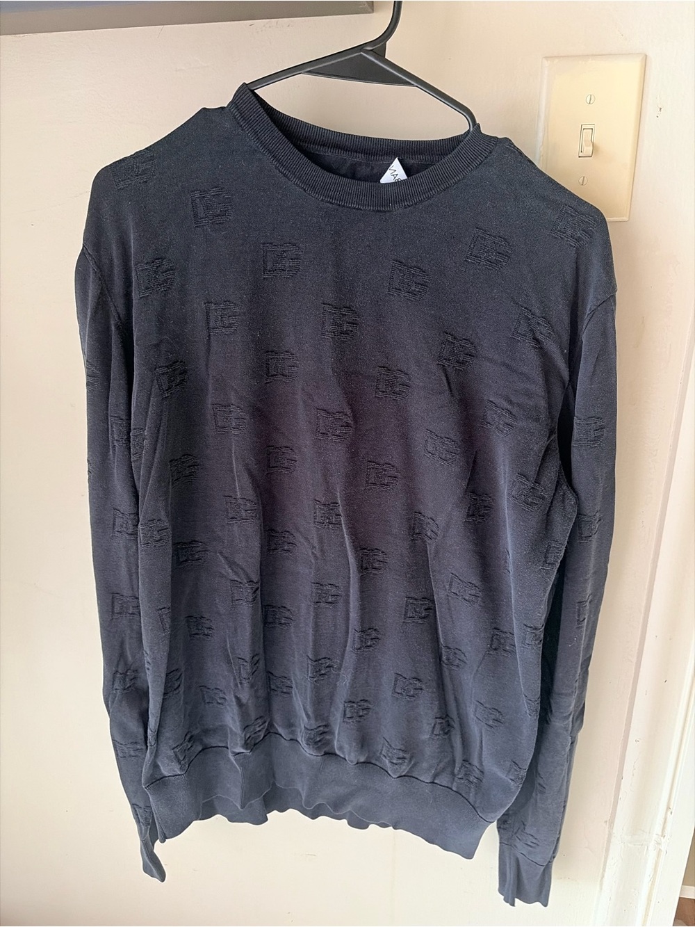 Men's Dolce & Gabbana Black Crewneck Sweater - Subtle Pattern
